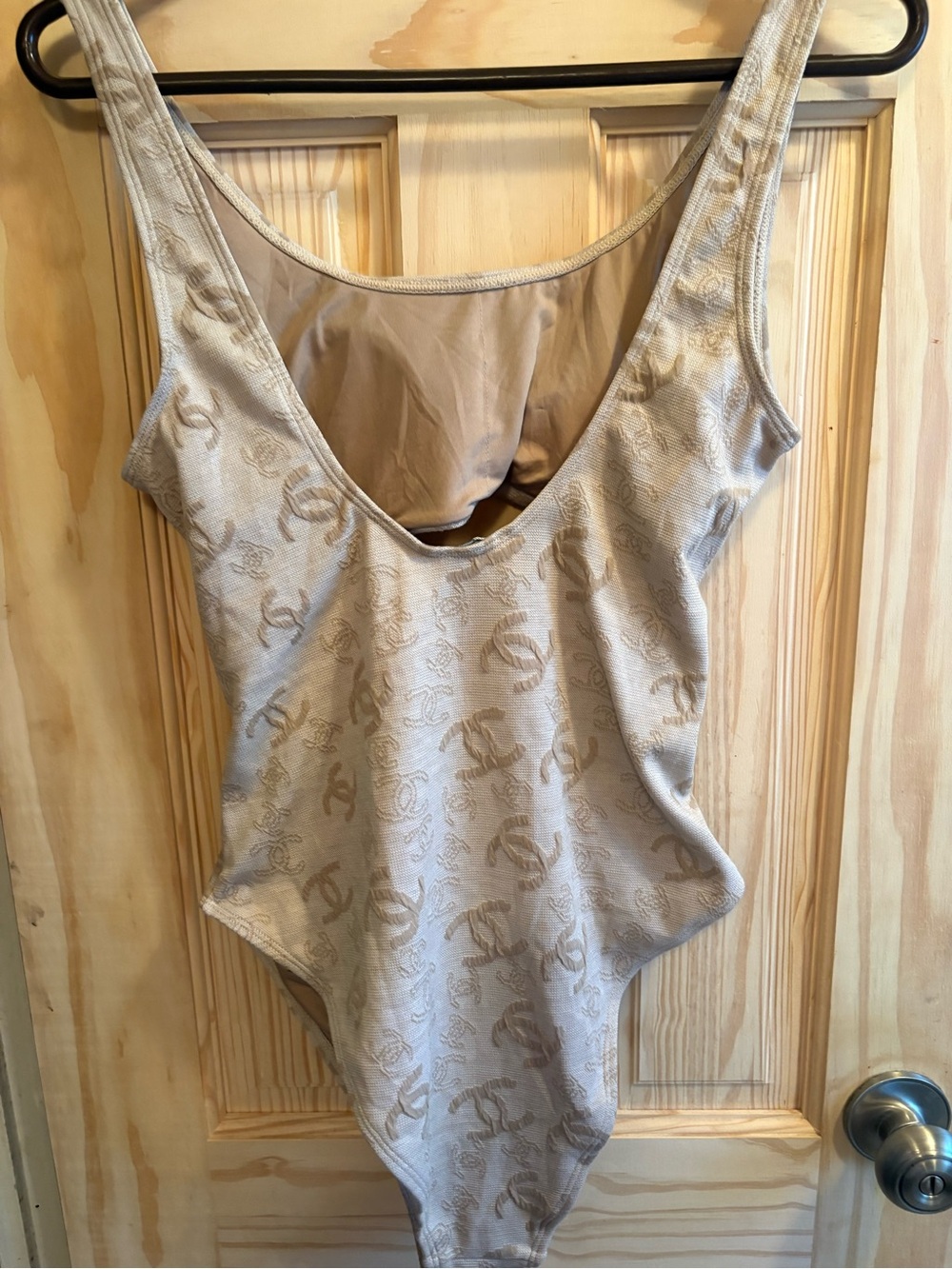 FASHION Beige Cutout One-Piece Swimsuit with Logo Jacquard - Picture 3 of 7